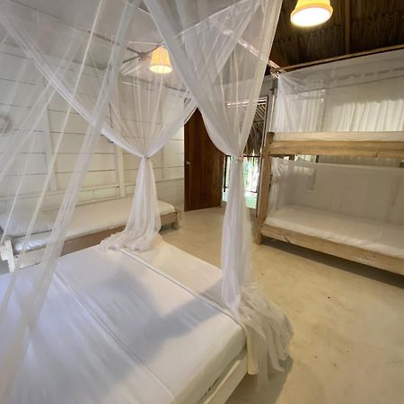 Kawabonga Hotel Паломино Екстериор снимка