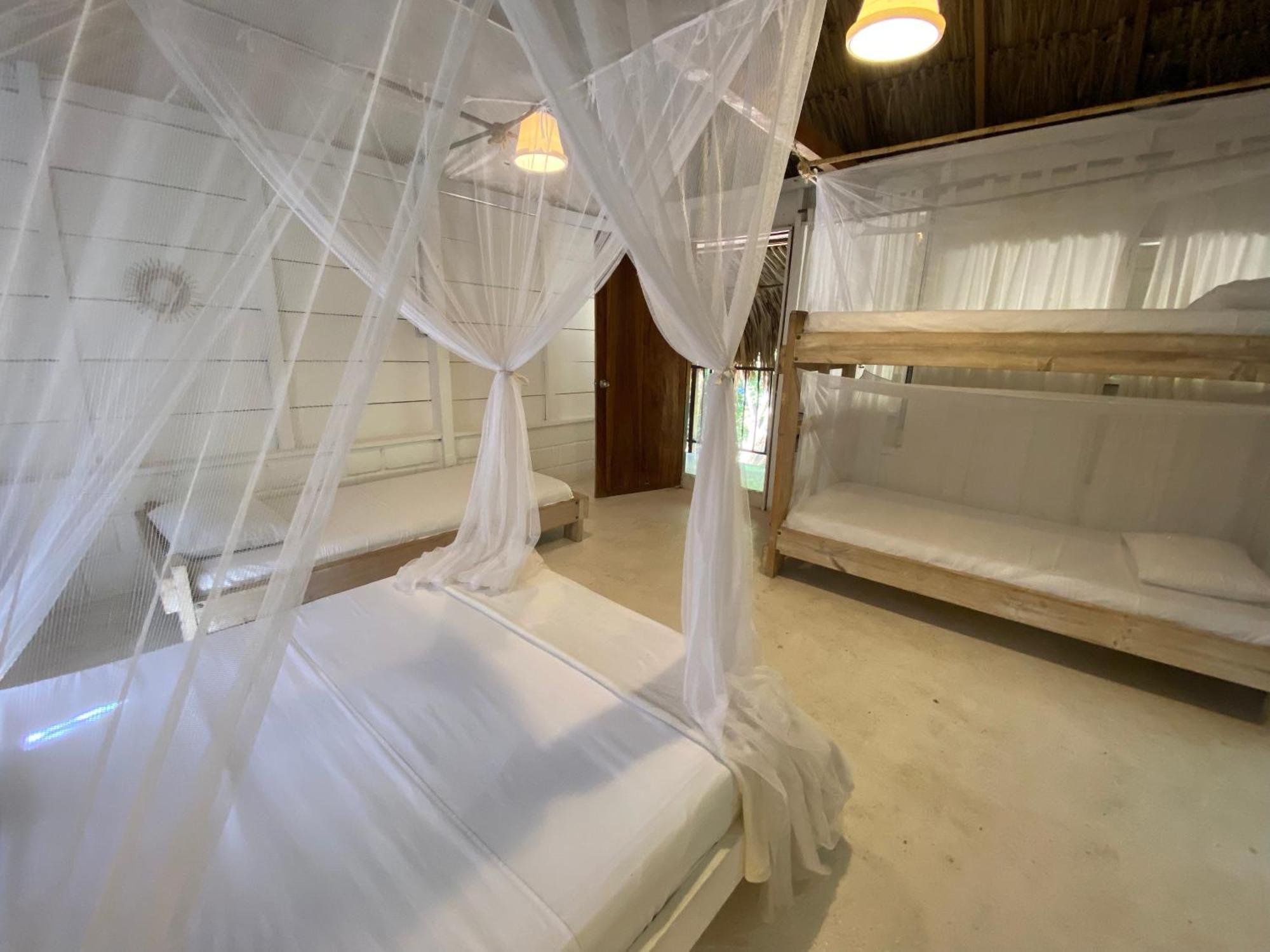 Kawabonga Hotel Паломино Екстериор снимка
